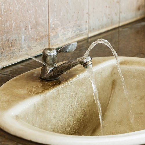 Never Ignore These Plumbing Problems
